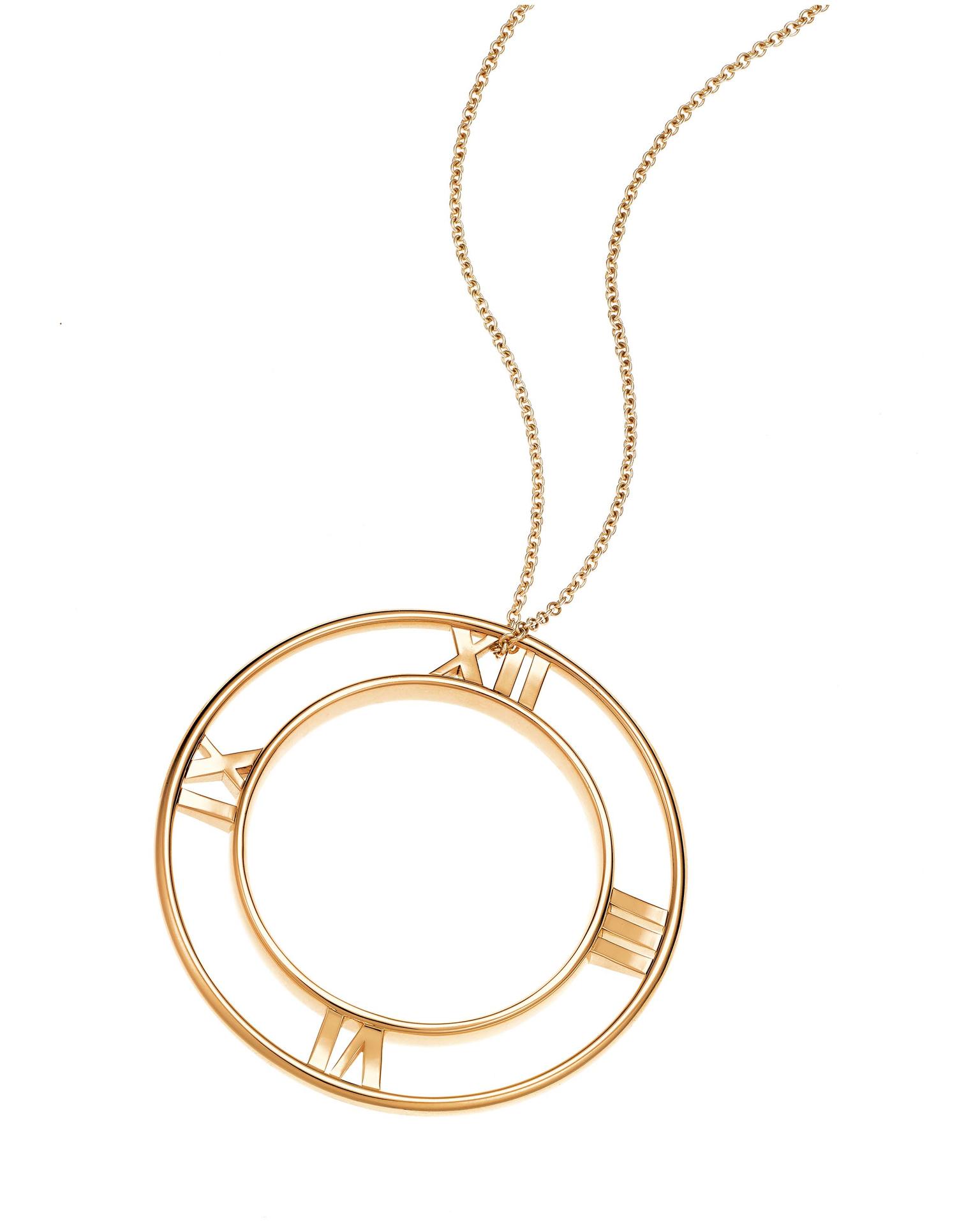 Tiffany Atlas round pendant in yellow gold