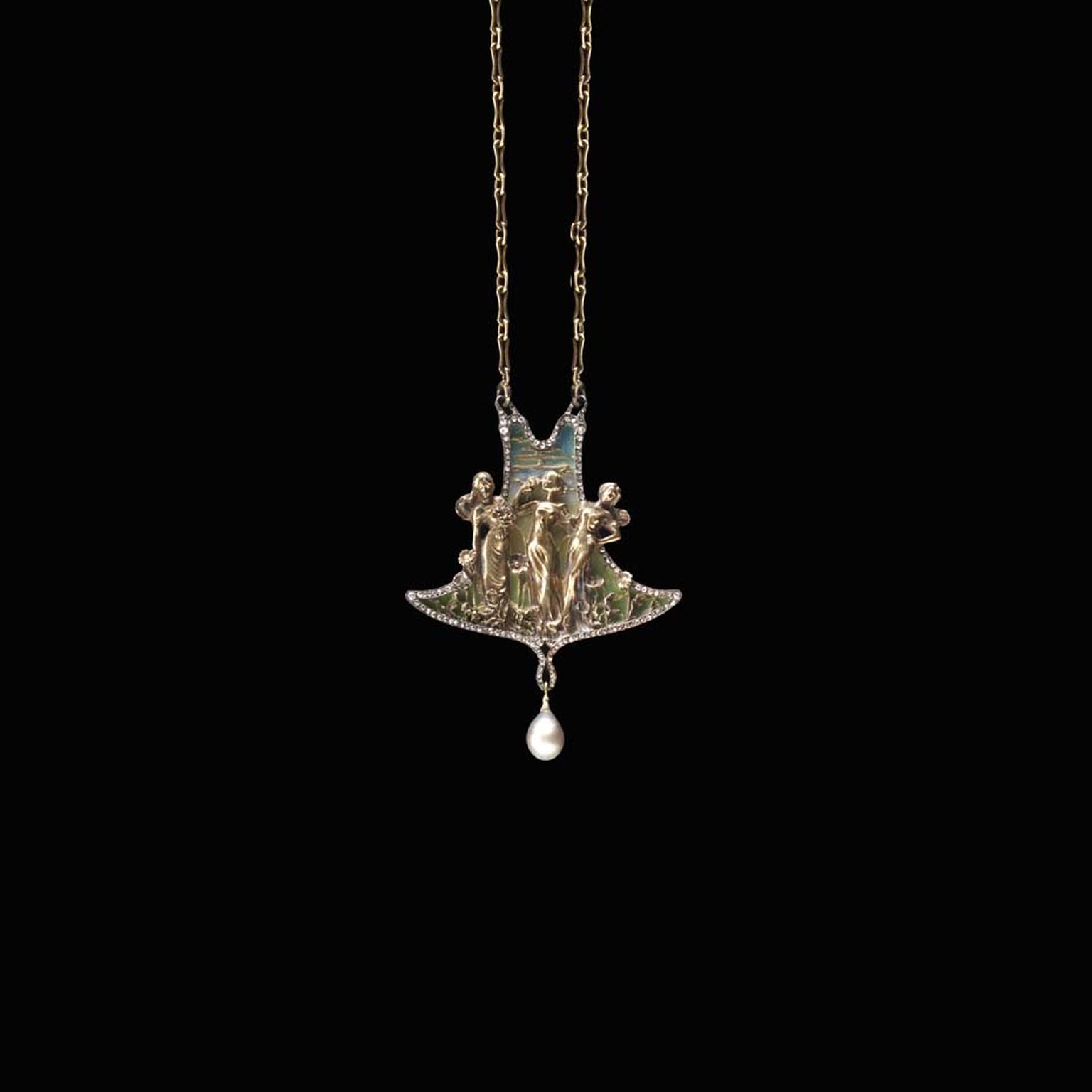 Joë Descomps Three Grace pendant. On display at the Driehaus Museum Maker & Muse exhibition.