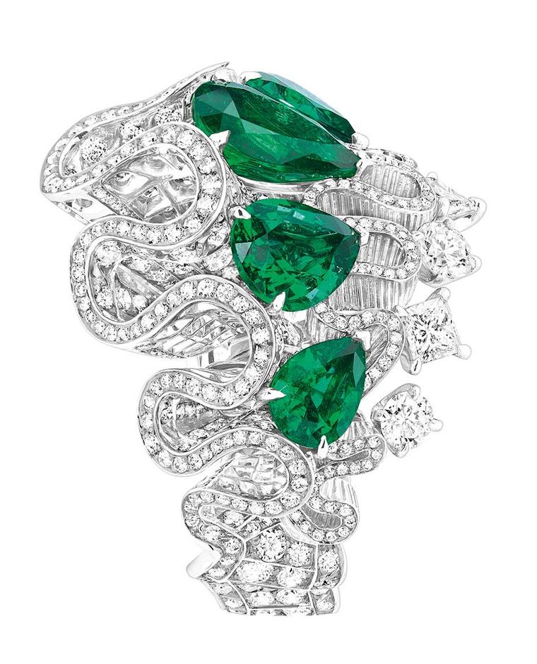 Dior Archi Dior Corolle Jour emerald ring in white gold with diamonds, based on an archival sketch of a Dior dress dating from 1947.