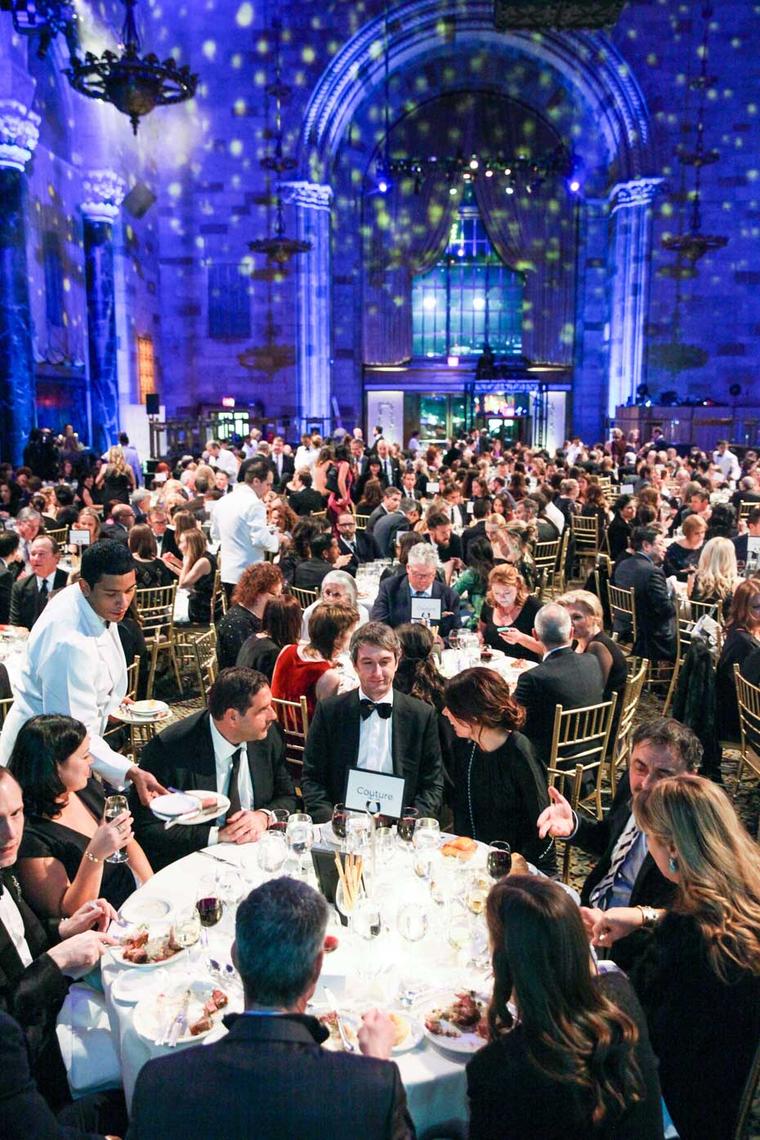 Under the high ceiling of the vast room, 50 tables were laid and the stage was set for what is described as the Academy Awards of the jewelry world. Image: Ben Rosser/BFAnyc.com