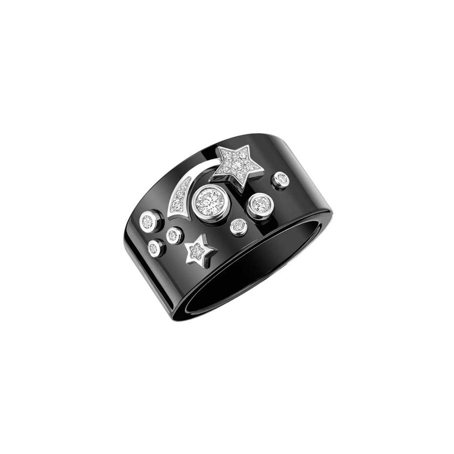 Chanel top black ring