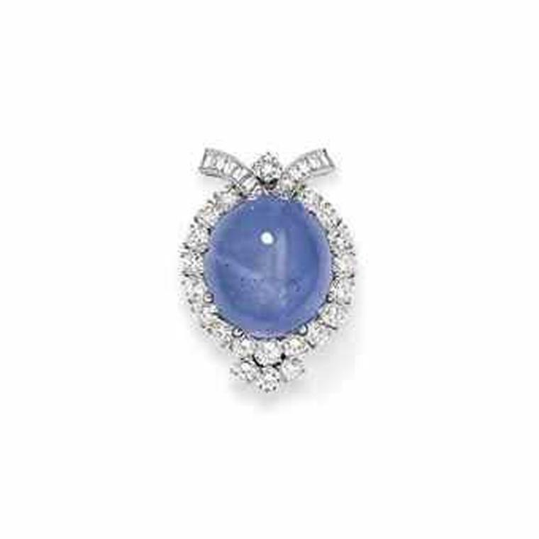 This Van Cleef & Arpels star sapphire and diamond brooch sold at Christie’s for $32,000 in 2013.