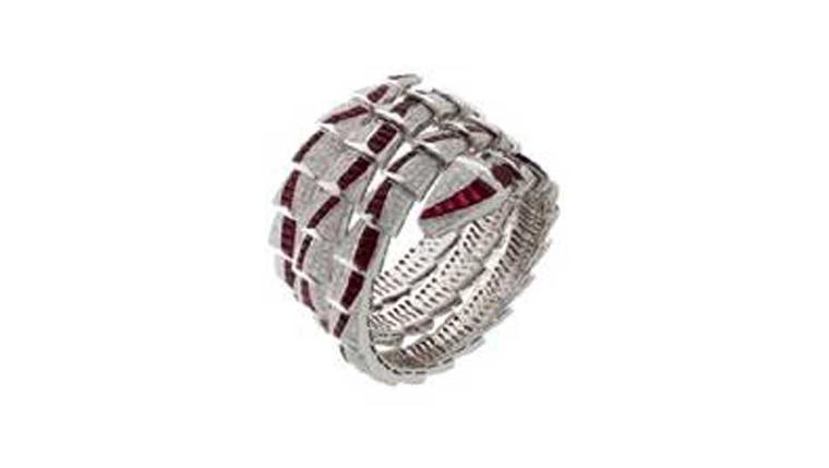 Bulghttp://www.thejewelleryeditor.com/media/52911/SAG-Awards-2015_Bulgari_Ring.jpgari Serpenti high jewelry bracelet with rubies and diamonds worn by Naomi Watts to the 2015 Screen Actors Guild Awards.