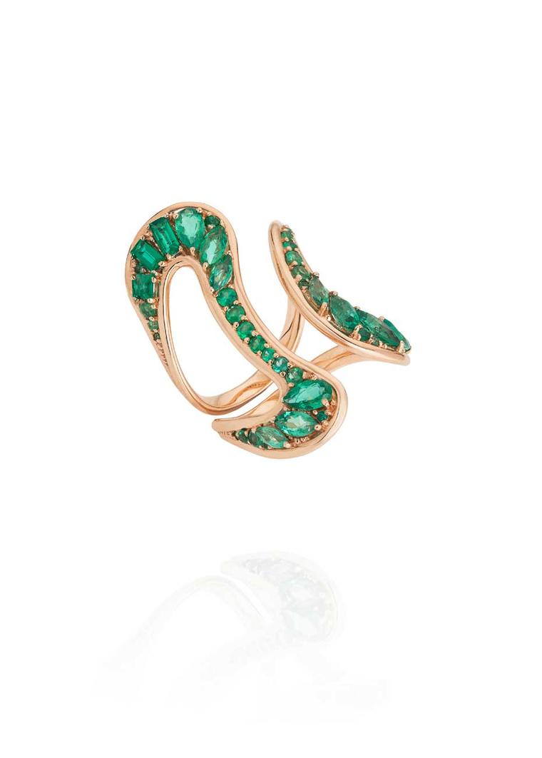 Fernando Jorge Stream emerald ring in rose gold.