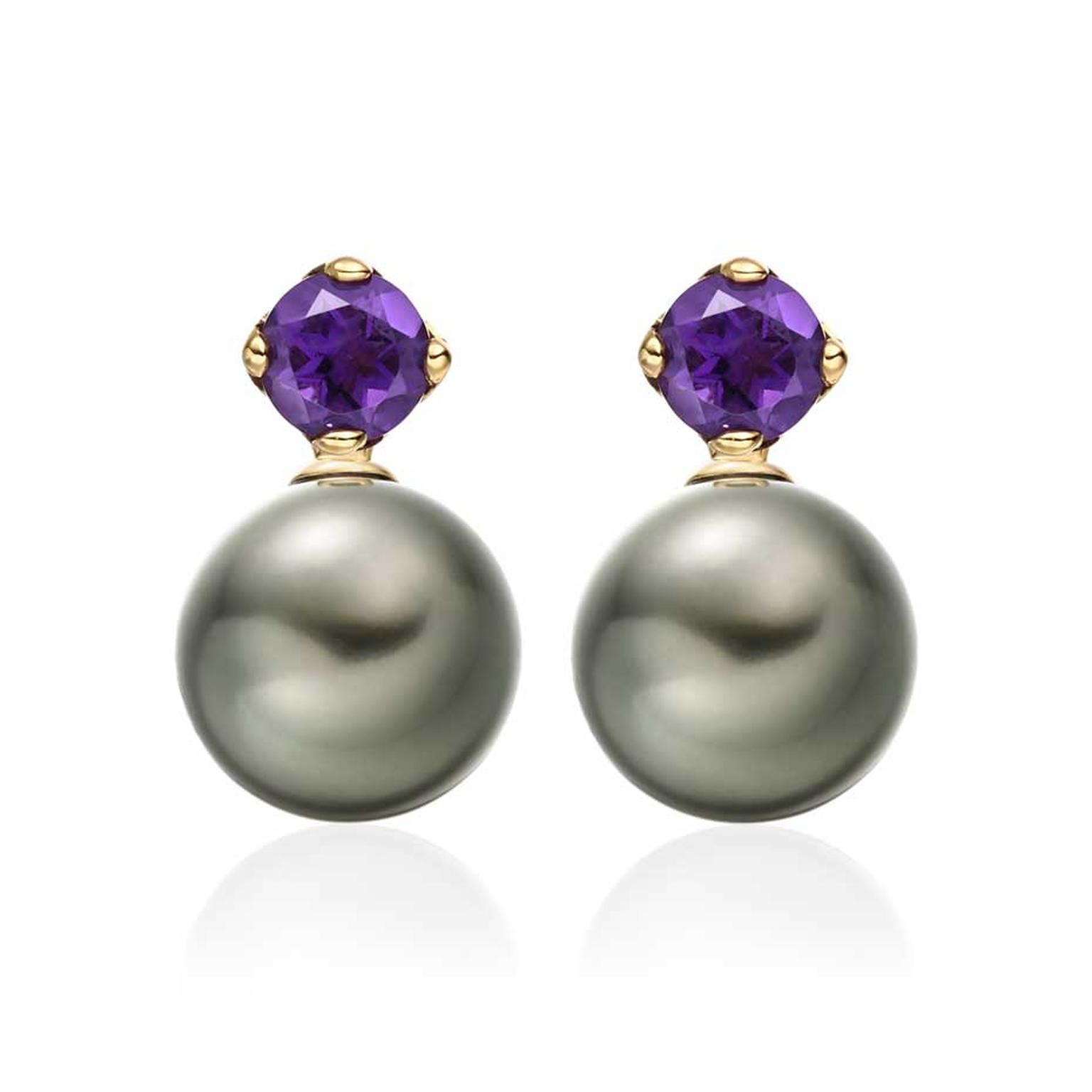 Winterson Lief Tahitian pearl earrings in yellow gold with amethysts.