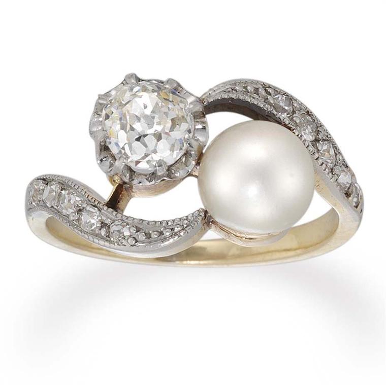 Edwardian engagement rings: opulent and feminine