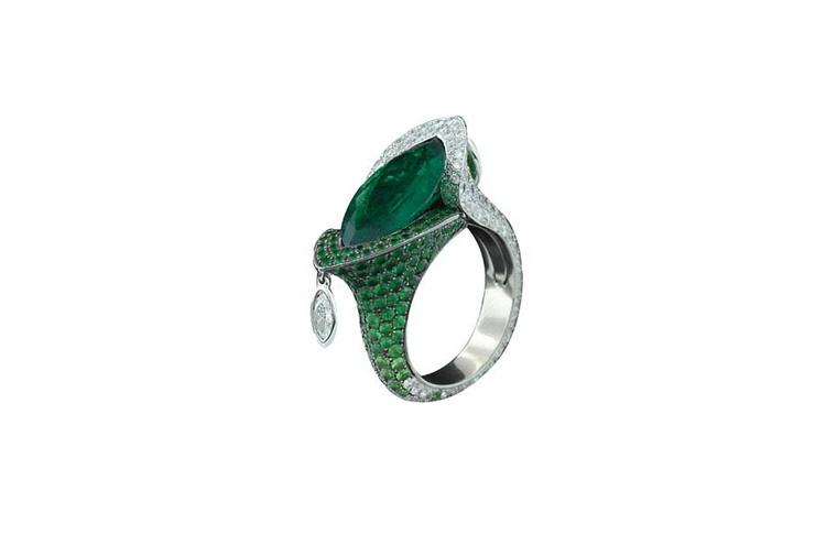This beautiful emerald ring is another of the high jewellery pieces Avakian will be showing in Doha at the DJWE.