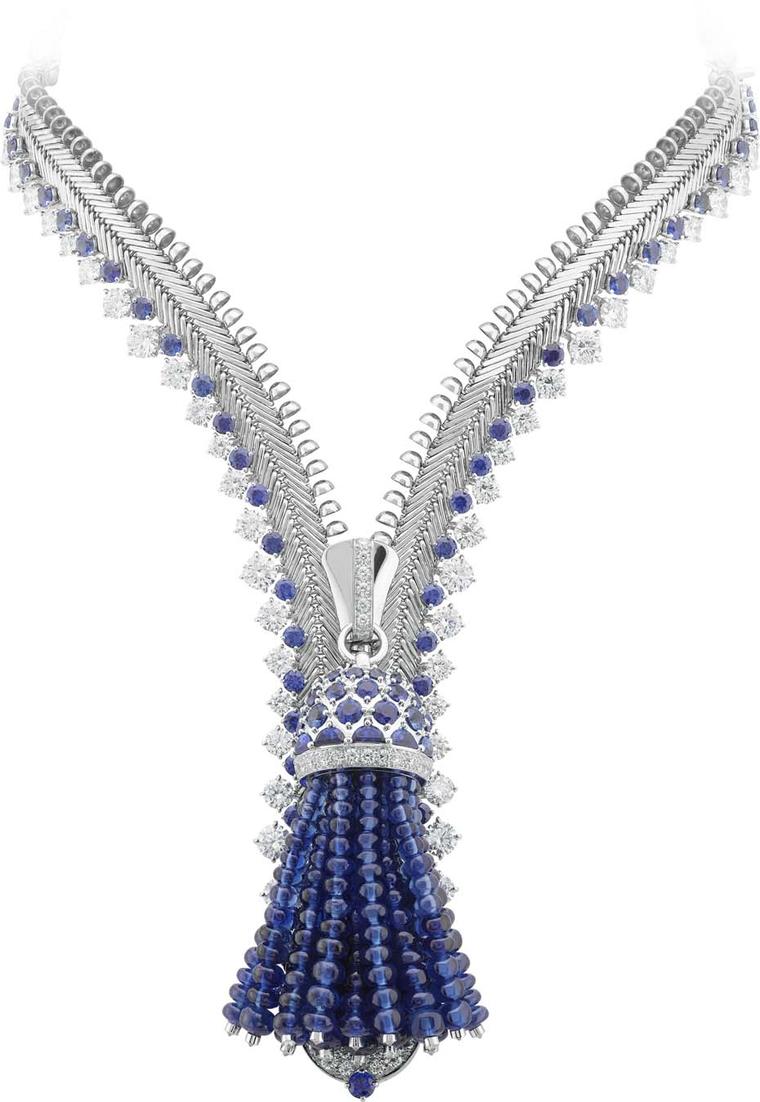 The Zip Antique Colombine necklace with diamonds and sapphires in yellow gold worn by Margot Robbieon the Oscars red carpet - one of Van Cleef & Arpels' best-known designs.
