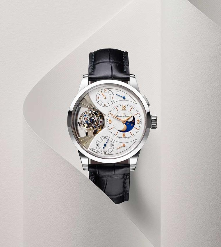Jaeger-LeCoultre Duomètre Sphérotourbillon Moon is presented in a handsome 42mm platinum case, which protects the in-house, manually-wound movement, calibre 389. The watch is issued in a limited edition of 75 pieces.