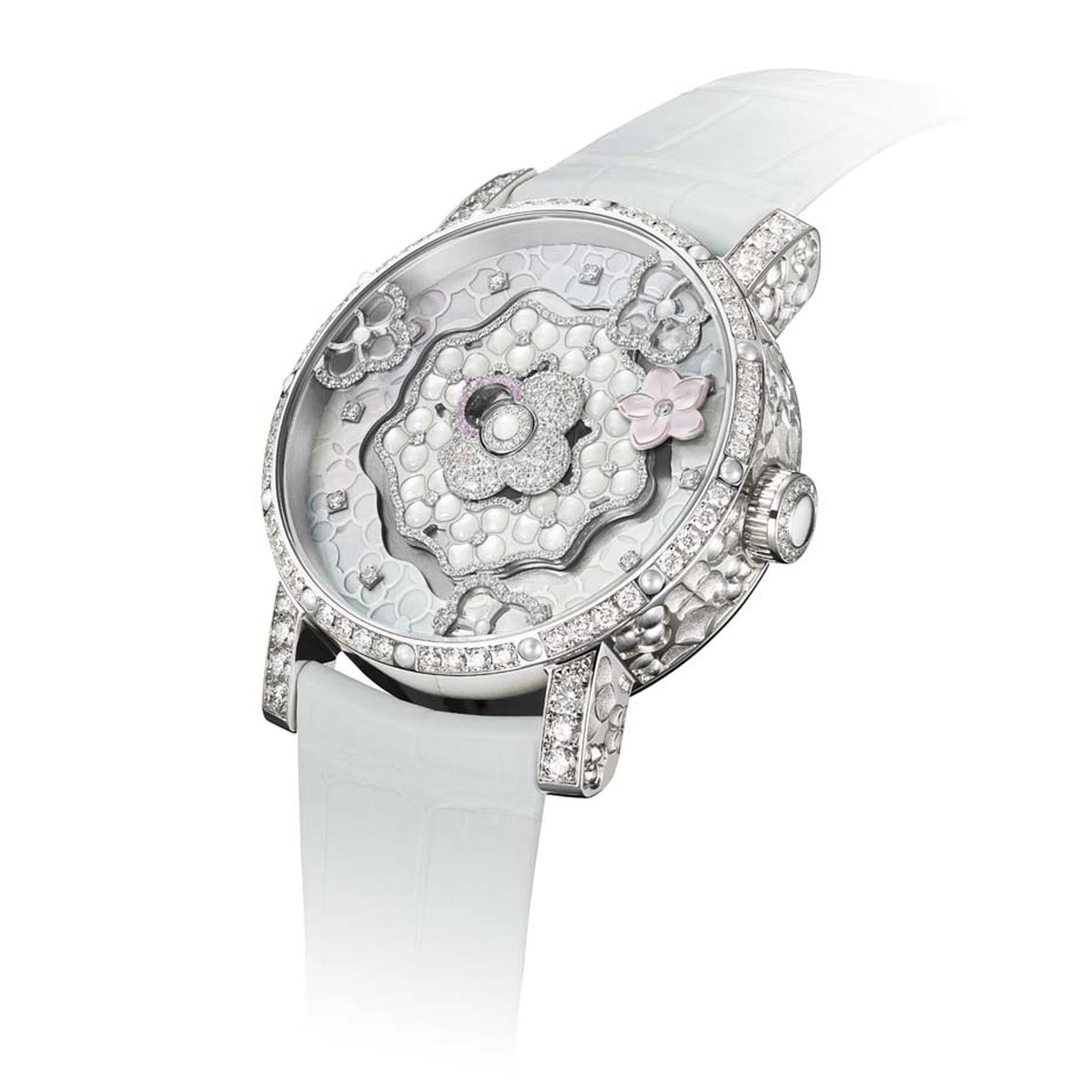 Chaumet has chosen the hydrangea flower as the star of its Hortensia Creative Complication ladies' watch, which displays the hours and minutes with mobile hydrangeas on the dial.