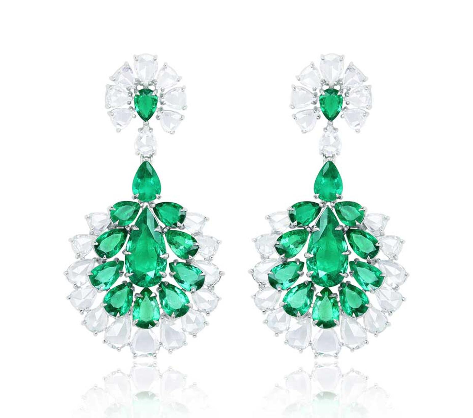 Sutra Colombian emerald earrings with diamonds in white gold.