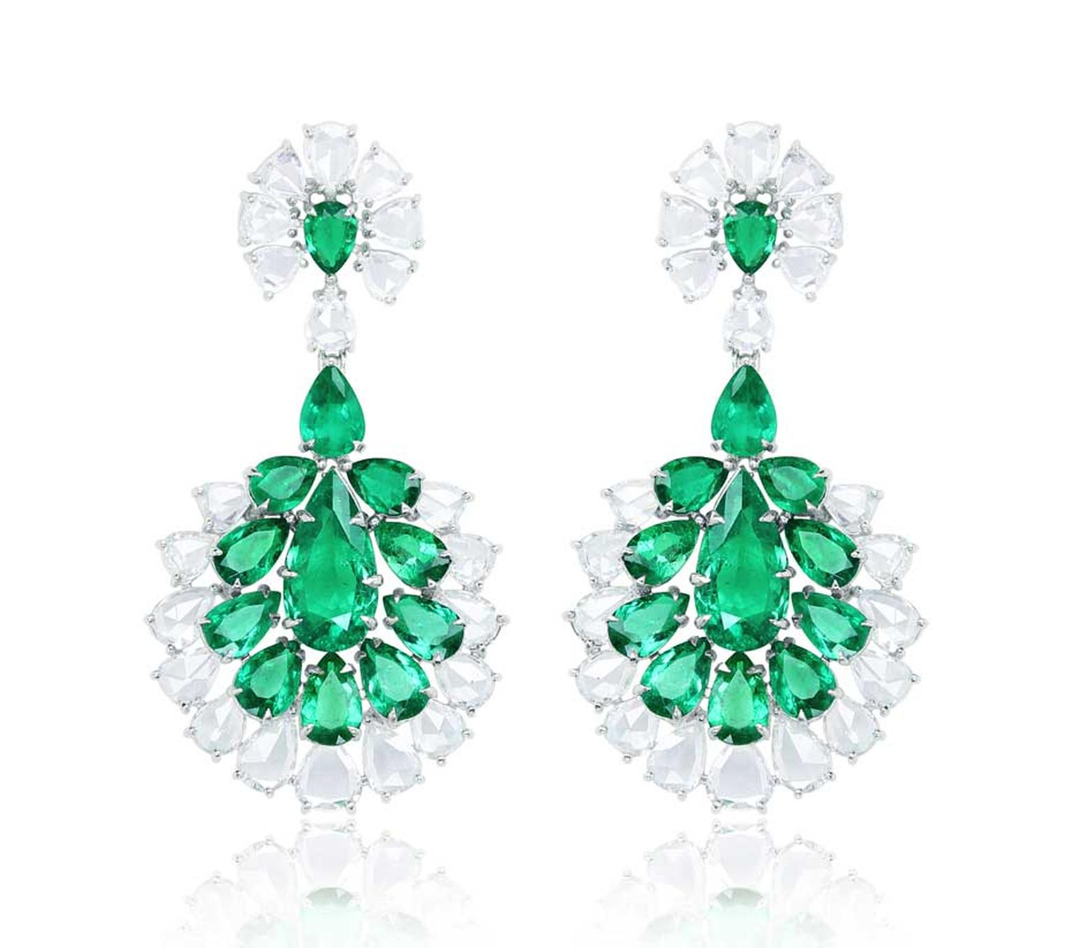 Sutra Colombian emerald earrings with diamonds in white gold.