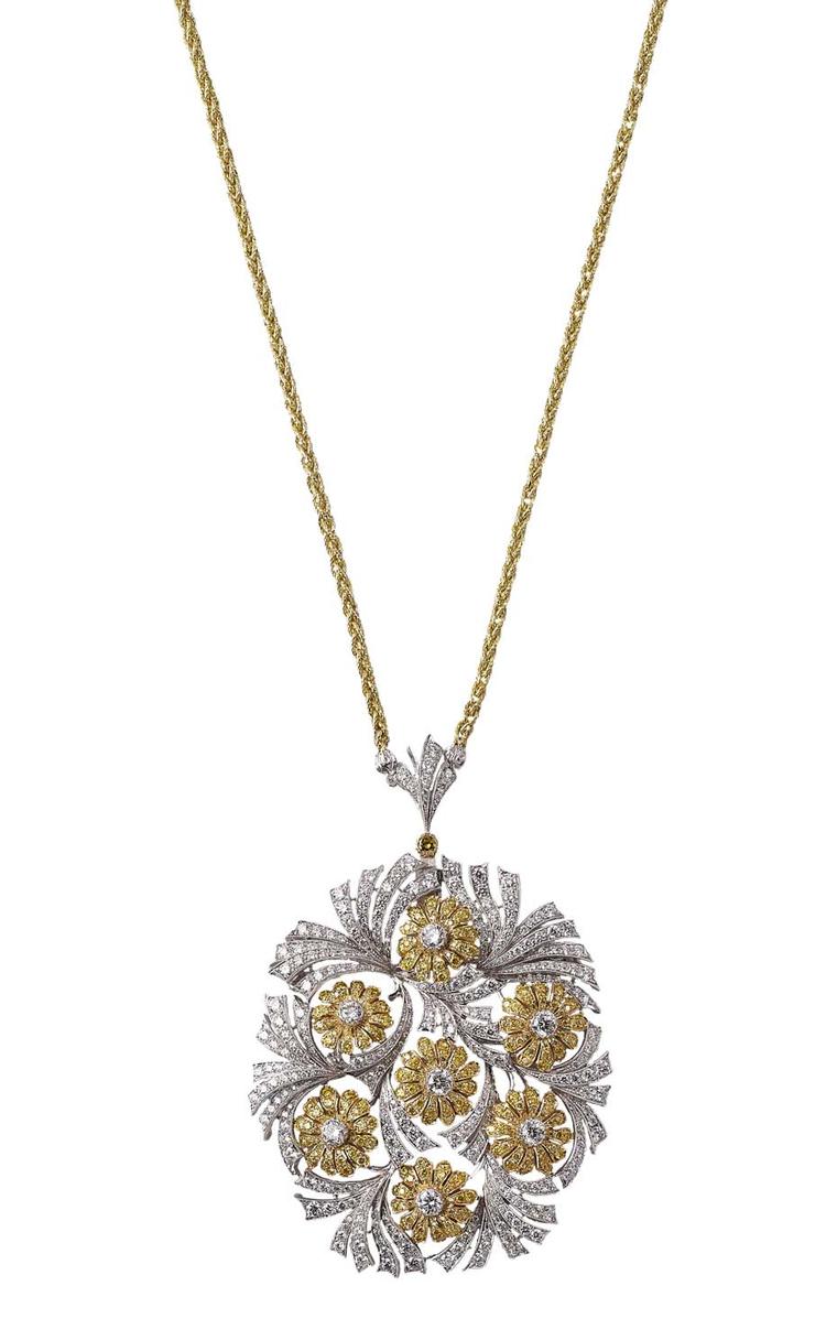 Bonnard's "Two Vases" painting regains new life in Buccellati's high jewellery brooch, featuring seven flowers with yellow gold petals, set with yellow brilliant-cut diamonds.