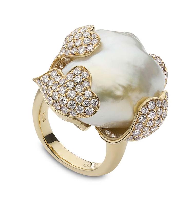 YOKO London baroque freshwater pearl ring in yellow gold with diamonds.