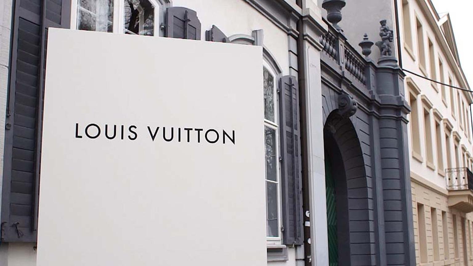 louis vuitton store  Facade, Louis vuitton store, Wallpaper