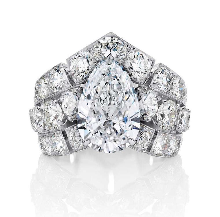 De Beers Phenomena Frost oval-cut diamond ring, set with diamonds totalling more than 8ct.