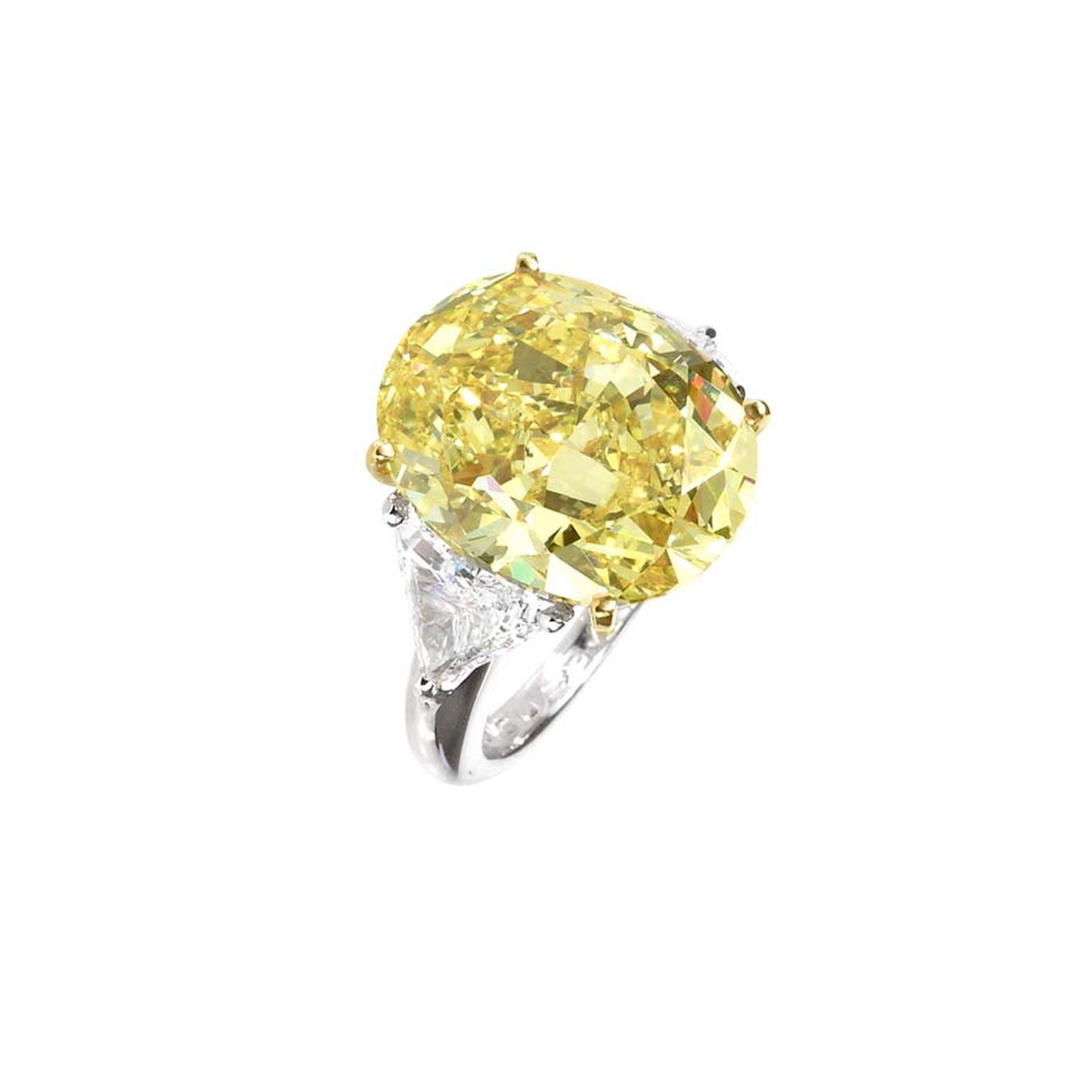 Big engagement ring_Moussaieff_Oval Yellow diamond ring.jpg