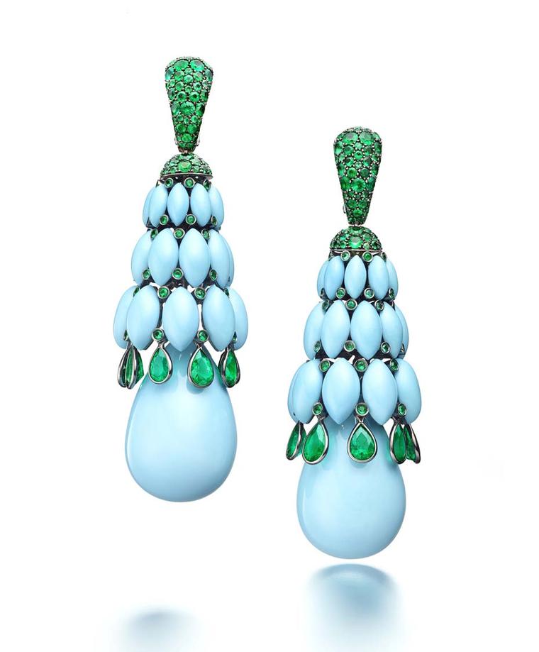 de GRISOGONO Melody of Colours earrings in white gold, with turquoise and emeralds.