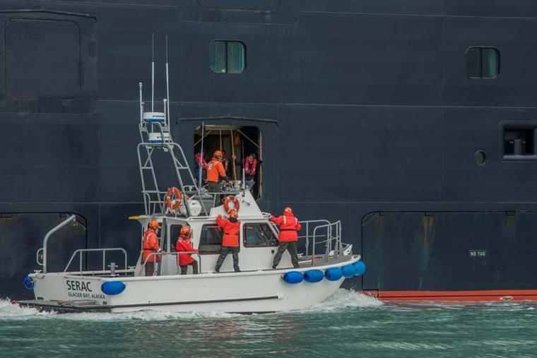 To avoid collisions with large marine mammals like the humpback whale, all boats entering the park are inspected by the onsite teams. As they begin exploring the park, the boats have marine mammal biologists on board who are able to detect every whale in 