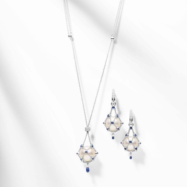 Paspaley Lavalier bleu Australian South Sea pearl necklace with sapphires and white diamonds in white gold, and Lavalier bleu South Sea pearl earrings with sapphires and white diamonds in white gold.