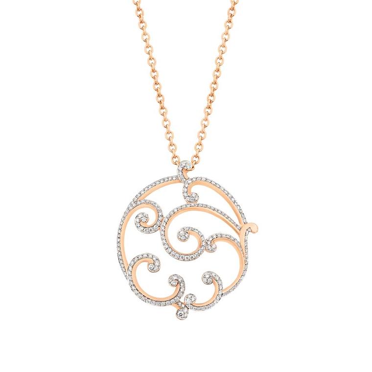 For everyday wear, the swirling curlicue scroll motif found in 18th century ornaments and furniture is interpreted in precious metals and colored gemstones in the Rococo collection. Airy and light open-work gold shapes are highlighted with diamonds or col