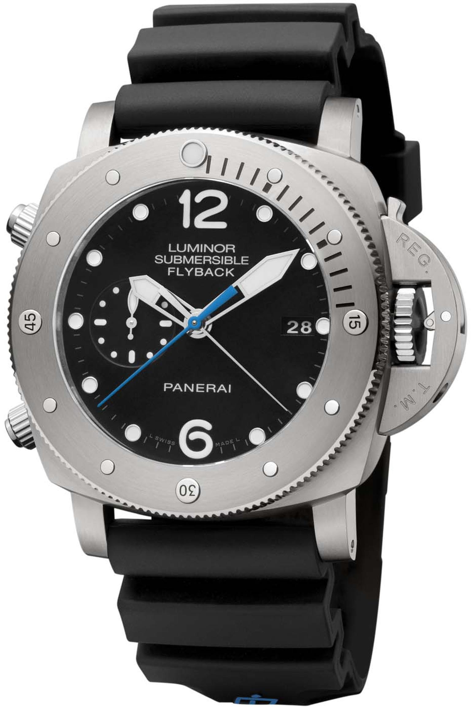 Panerai Luminor Submersible 1950 model with a flyback chronograph is equipped with an in-house mechanical automatic movement to power the hours, minutes, small seconds, date, calculation of immersion time, flyback chronograph and seconds reset. The 47mm b