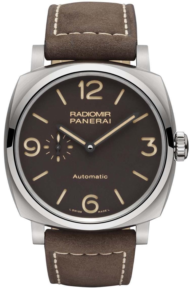The new Panerai Radiomir 1940 3 Days Automatic Titanio watch has a brown dial with applied ecru-coloured SuperLumiNova on the numbers, hour markers and hands for a nice vintage touch. The 45mm titanium case is exceptionally lightweight and resilient to co
