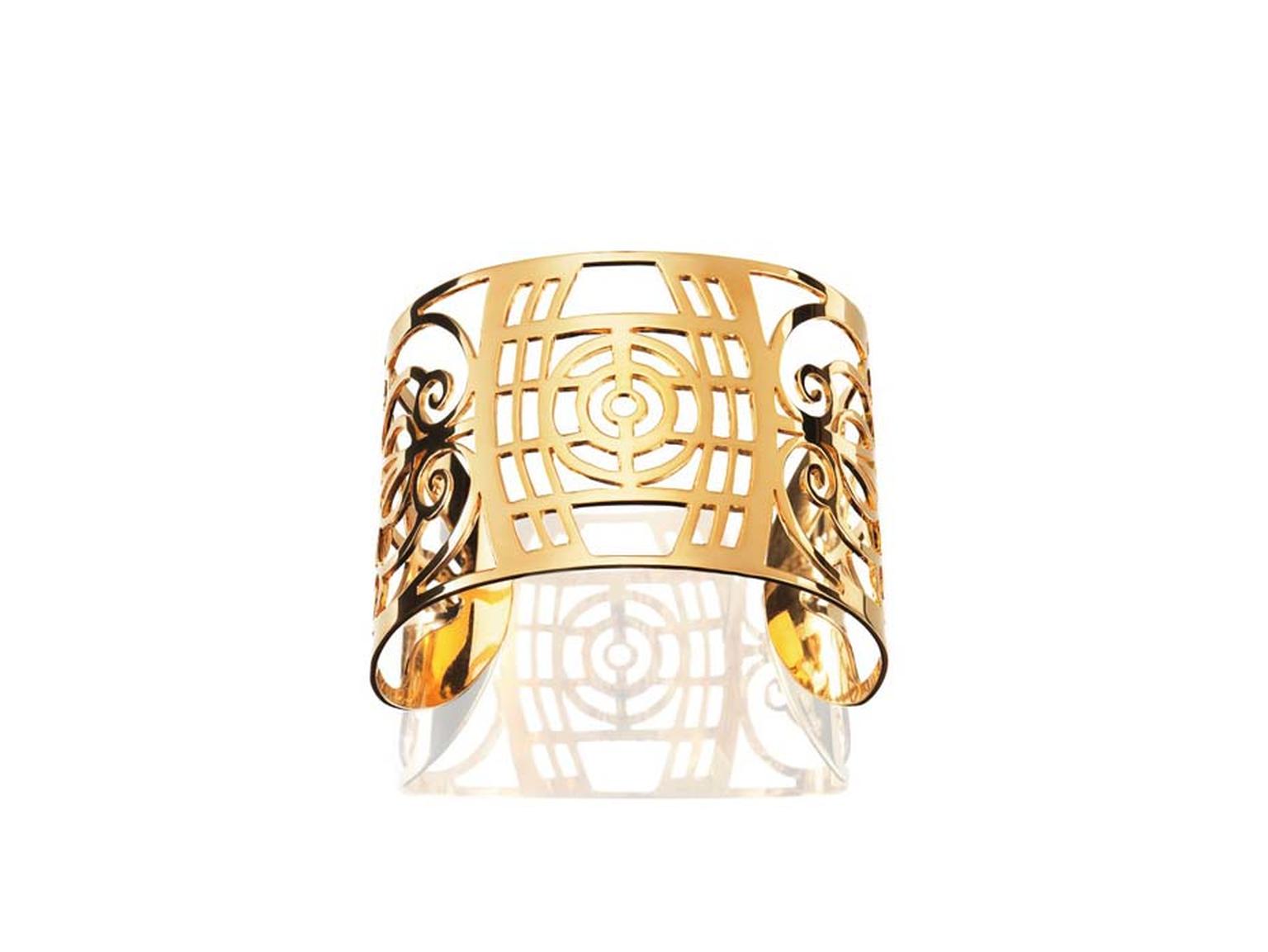 Efva Attling Art Deco-inspired Barcelona cuff in yellow gold.