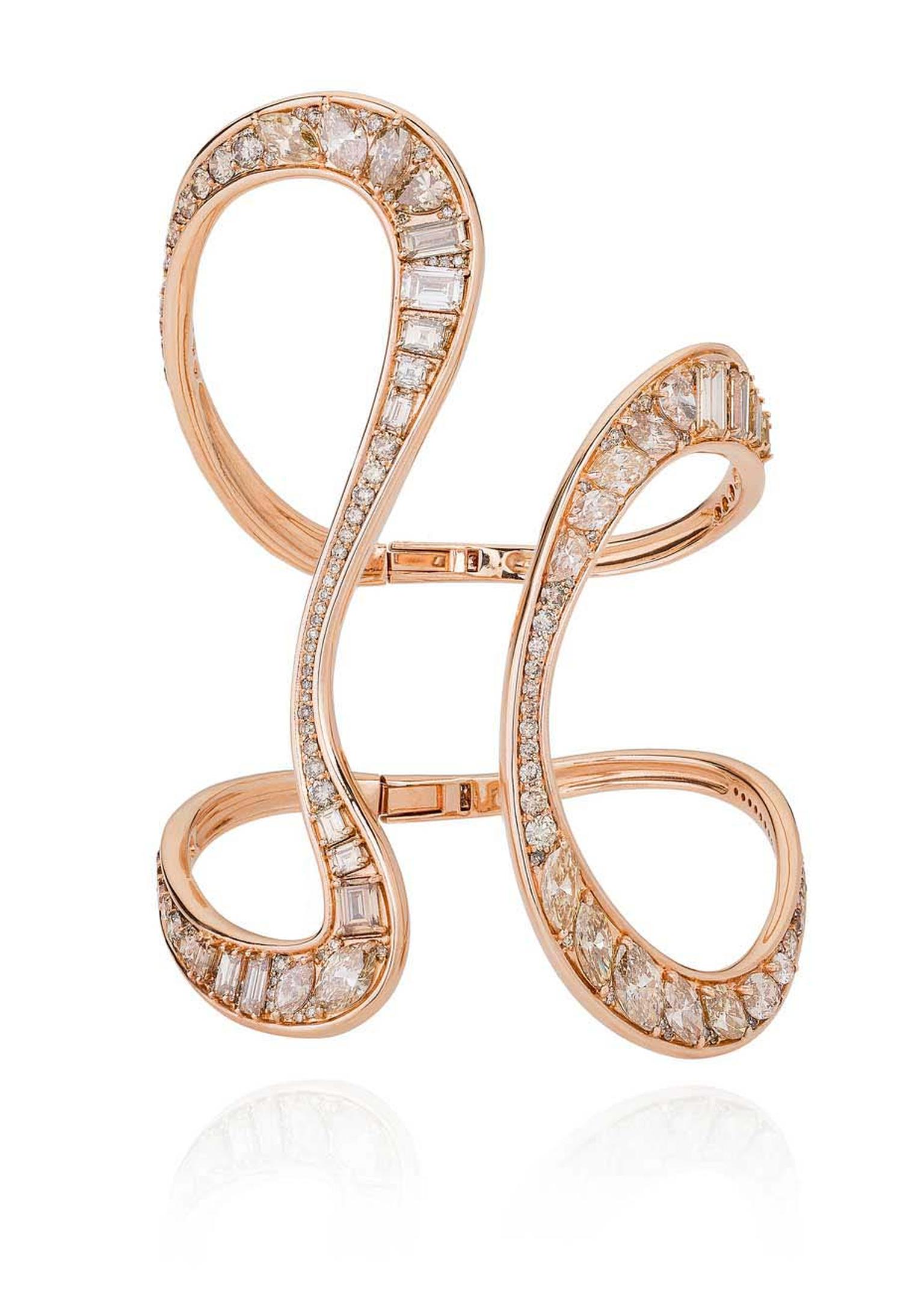 Fernando Jorge Stream champagne diamond bracelet in rose gold.