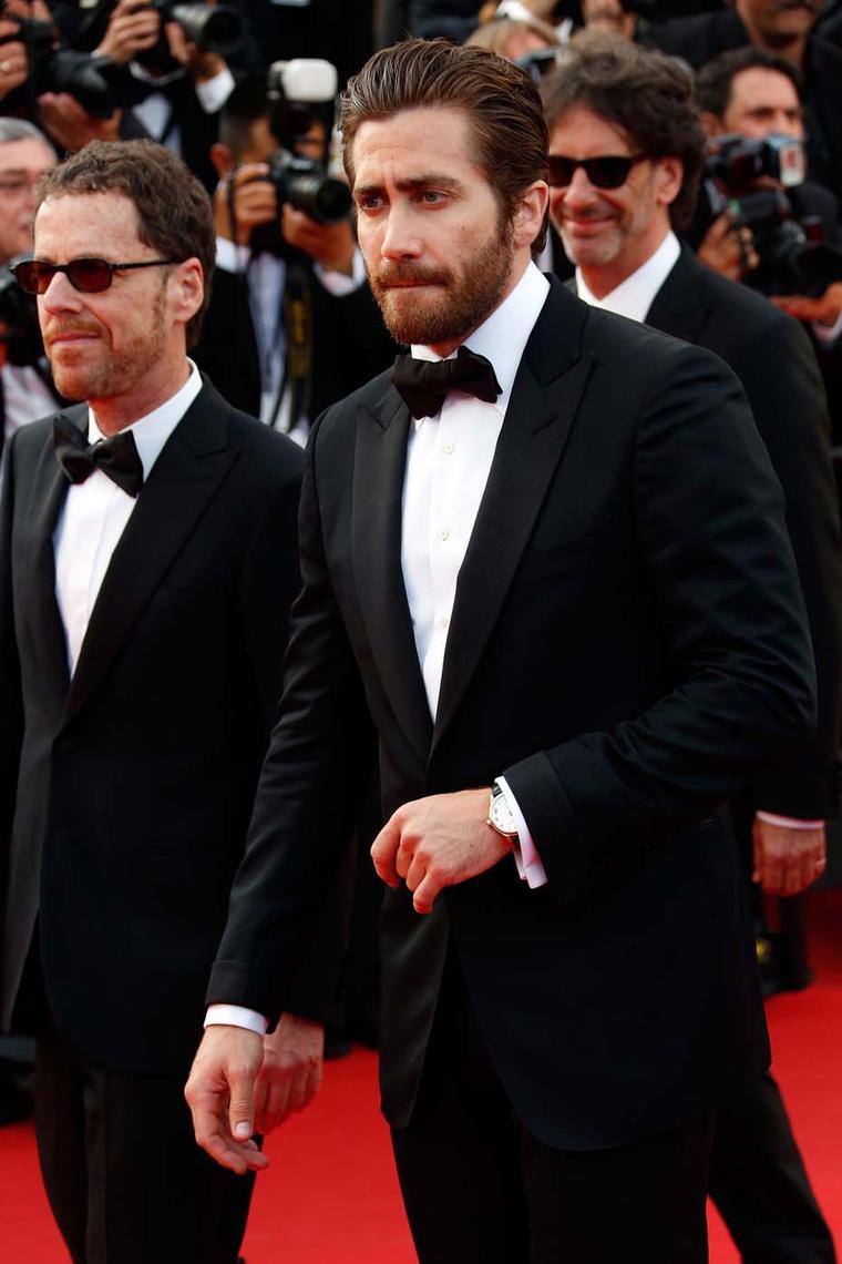Not to be outdone by the ladies, actor Jake Gyllenhaal sported a stylish Chopard L.U.C 1937 watch.