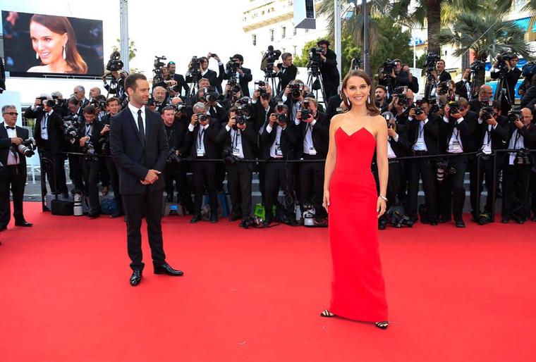 Natalie Portman also chose de GRISOGONO diamonds for her red carpet jewellery, including Gocce earrings, a Tubetto bangle and a fan-shaped Jane ring.