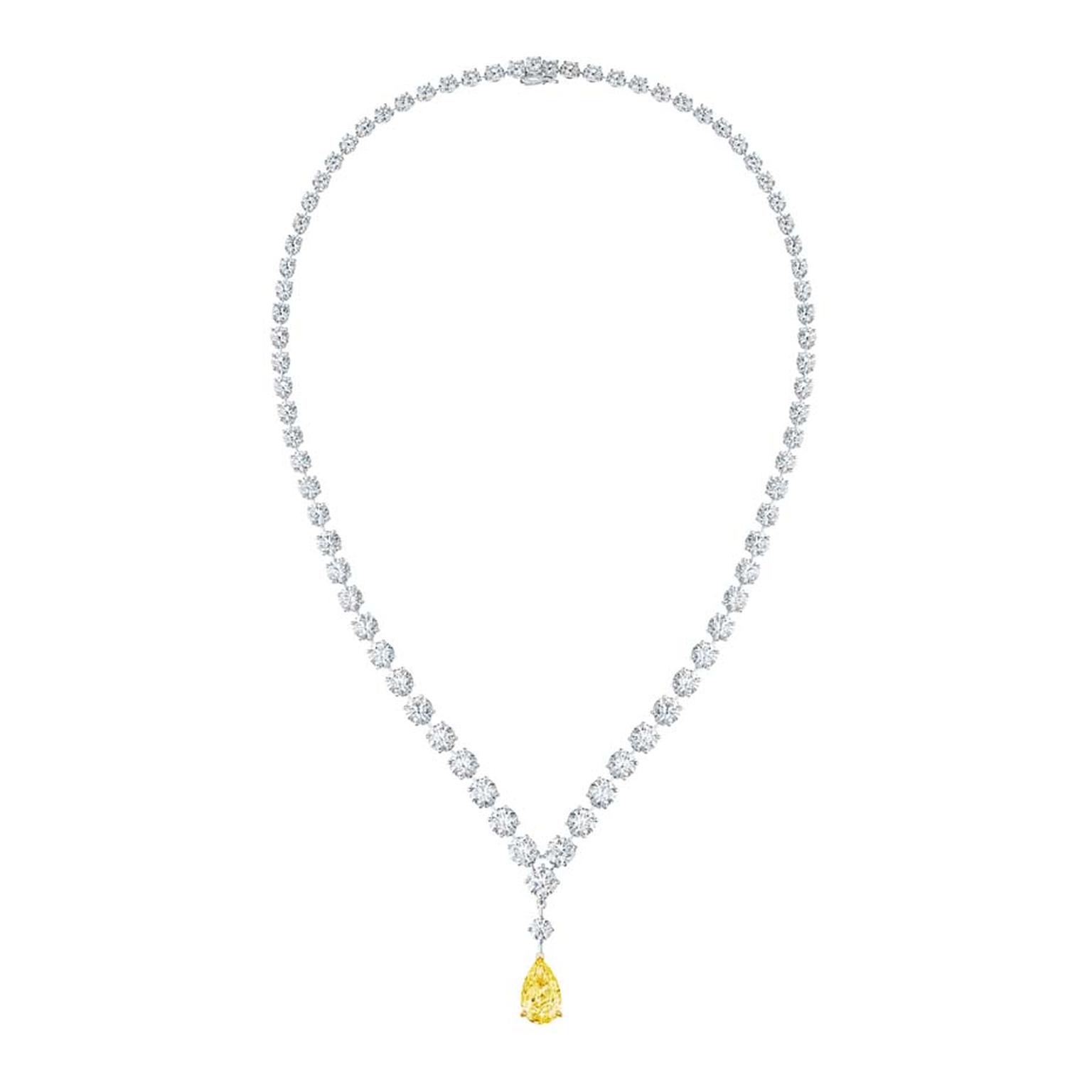 The second one-of-a-kind diamond necklace in the new De Beers Drops of Light collection also comes with a detachable yellow pear-cut diamond drop.