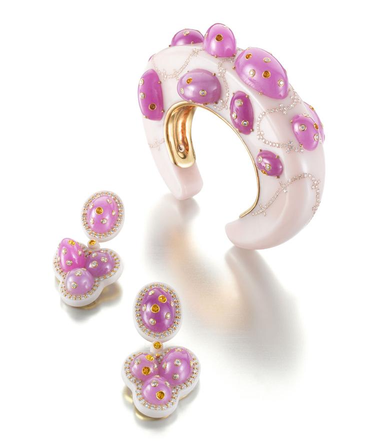 Siegelson-Artistic-Pink-Bakelite-Ruby-and-Diamond-Jellybean-Suite-of-Bracelet-and-Earrings-by-Daniel-Brush