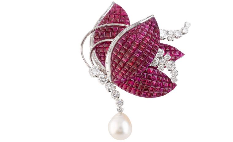 Van Cleef & Arpels Amarylis mystery-set rub, diamond and pearl butterfly brooch