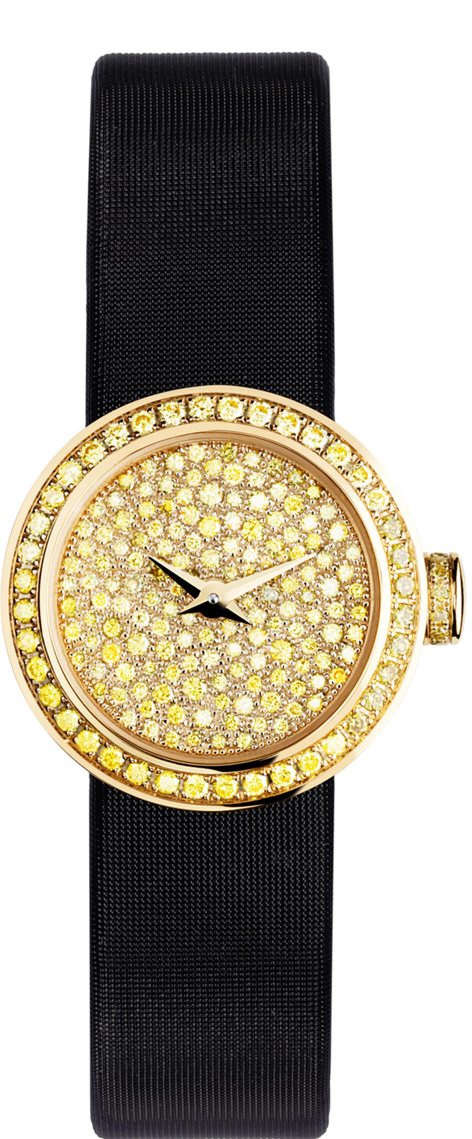 La Mini D de Dior watch in yellow diamonds