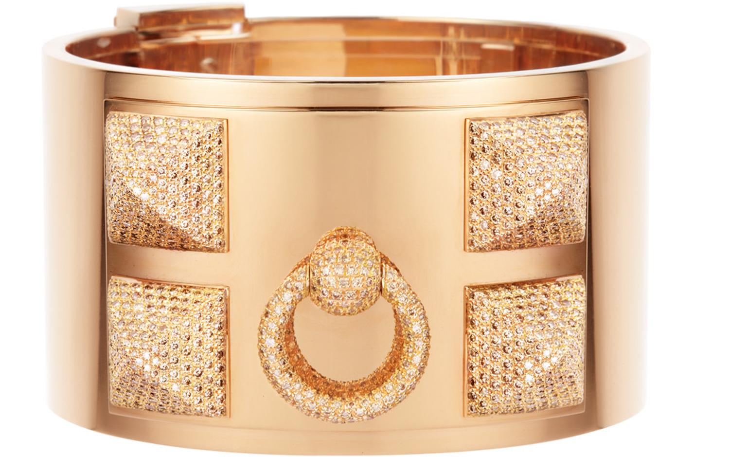 Hermes cuff in gold with diamonds