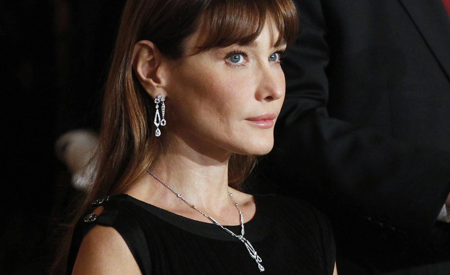 Carla Bruni-Sarkozy in Chaumet earrings and necklace