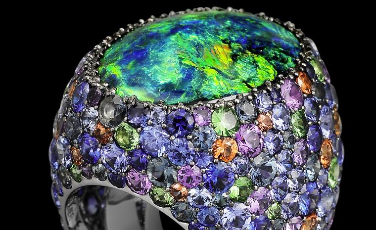 Lorenz Bäumer Cardinal ring with black opal