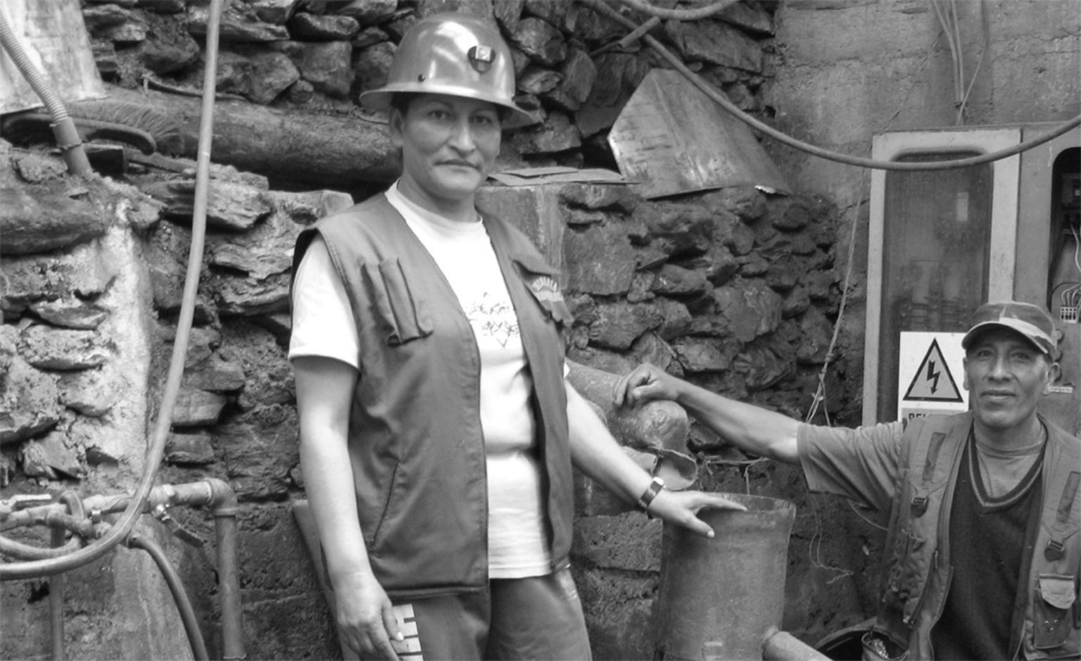 Juana Peña Endara Deputy President of the Cotapata Mining Cooperative in Bolivia at work in the manufacturing process of gold and unveiled in London the first ever ingot of Fairtrade gold.