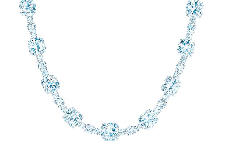 The Tiffany Lucida Star diamond necklace valued at US$ 10,000,000 as worn by Anne Hathaway at the Oscars 2011. The platinum necklace is set with 94 carats of diamonds.