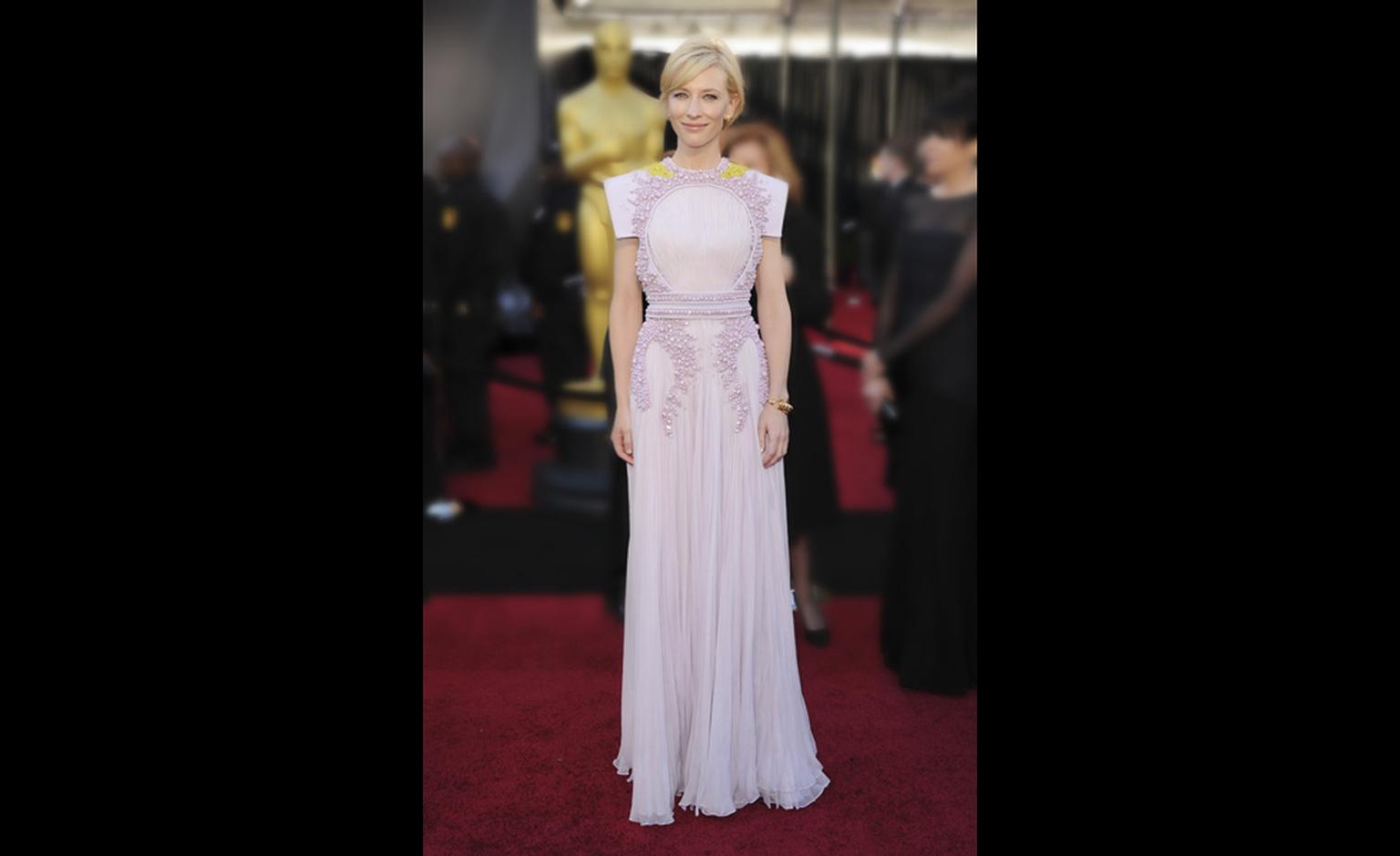 With her Givenchy Couture dress, Cate Blanchett chose to wear vintage gold Van Cleef & Arpels jewels. Photo by Jason Merritt