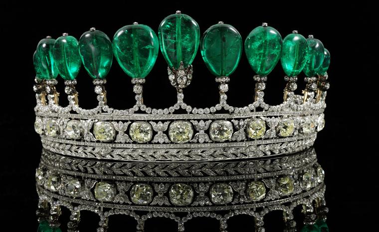 Emerald tiara circa 1900 coming up for sale at Sotheby's Geneva May 17 Auction, from the collection of Princess Katharina Henckel von Donnersmarck and probably the work of Chaumet.