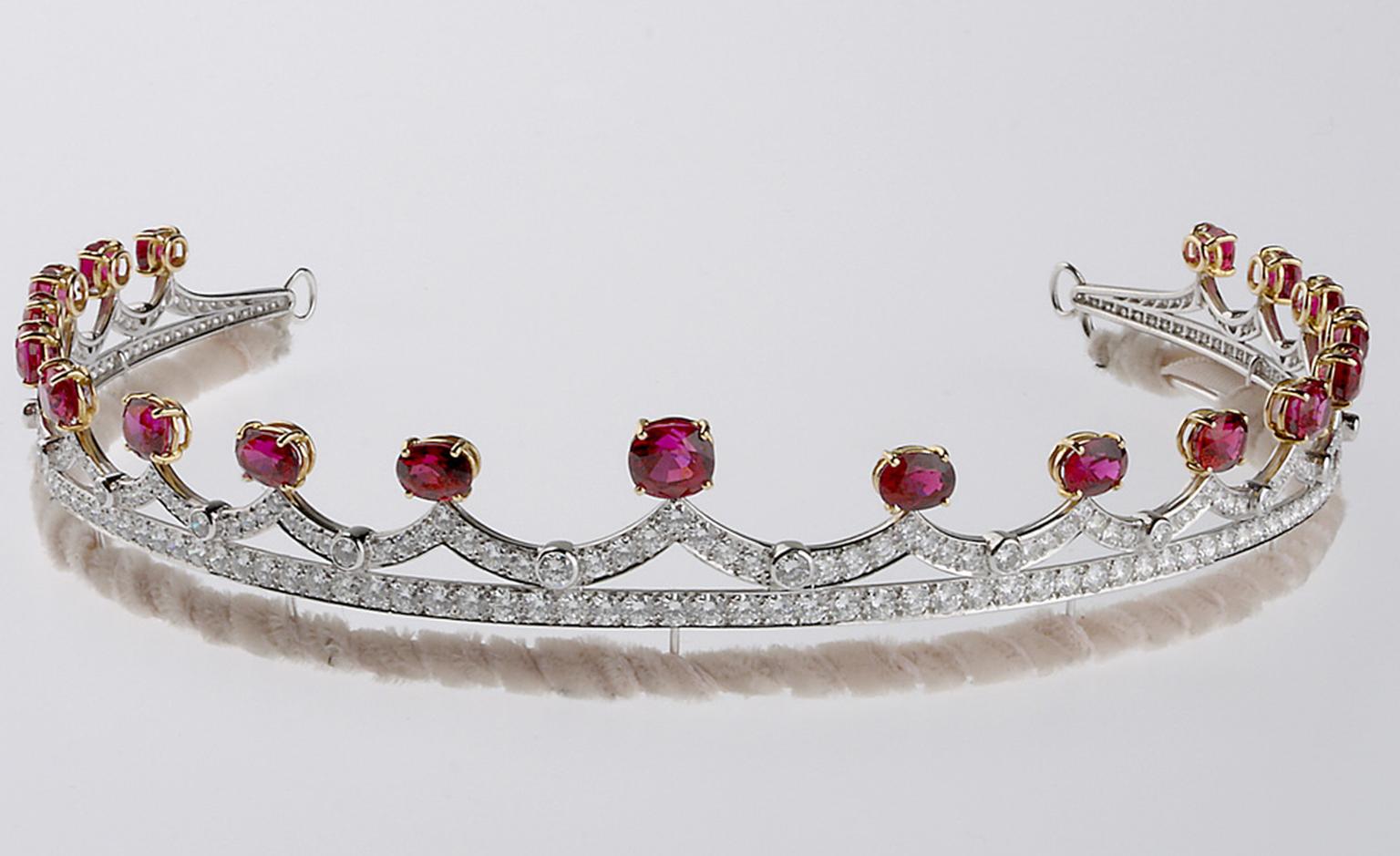 Stephen Webster Tiara in white gold with diamonds and spinels with wave motifs