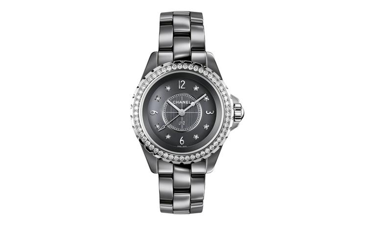 Chanel J12 Chromatic watch in titanium ceramic. 53 diamonds. Dial set with 8 diamond indicators. High-precision quartz movement. Functions: hours, minutes, seconds. Water-resistance : 50 meters. 33mm diameter