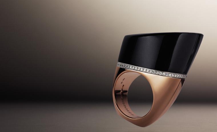 Hermès Centaure ring in rose gold with black jade and diamonds.The rings all have flat bottoms so that it can be displayed like a sculpture.