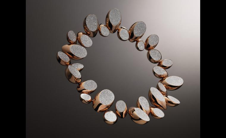 Hermès Centaure necklace in rose gold with diamonds.