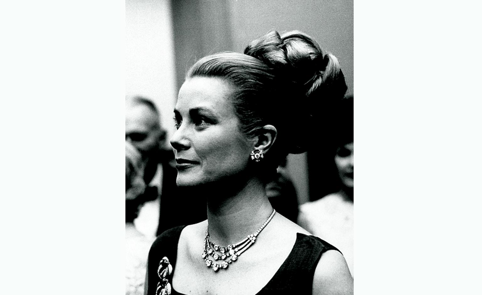 Grace Kelly wearing cartier in Monoco, 1963