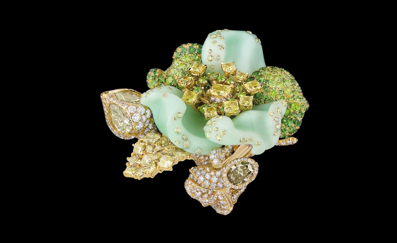 DIOR FINE JEWELLERY LE BAL DES ROSES BAL CHAMPETRE RING YELLOW GOLD, DIAMONDS, COULOURED DIAMONDS, CHRYSOPRASE, DEMANTOID GARNETS AND TSAVORITE GARNETS.