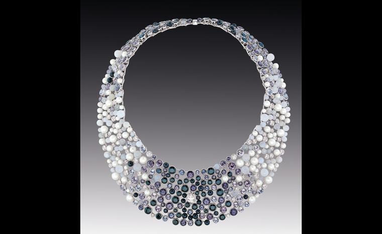 Chanel Contrastes Perle de rosée necklace with pearls, diamonds and moonstones