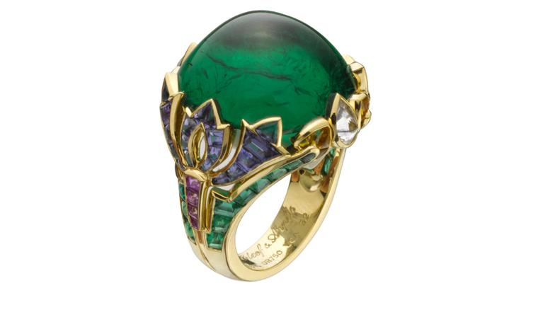 Van Cleef & Arpels Bals de Légende, Palais d´Hiver ring